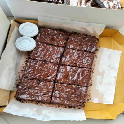 Large Brownie - 8 pcs
